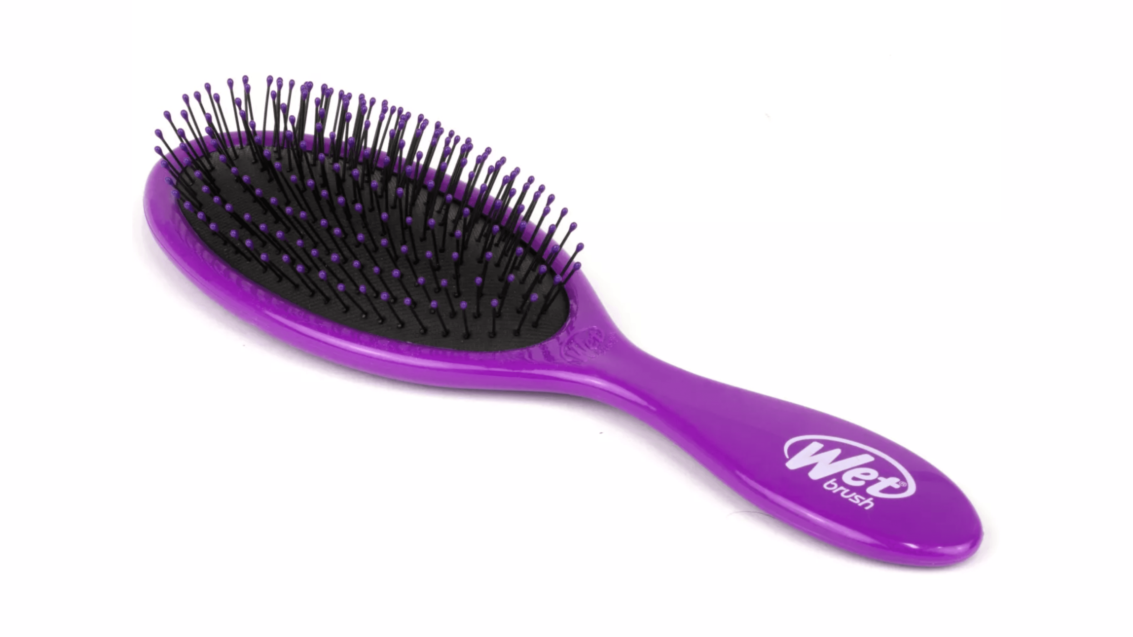 wet brush to detangle hair