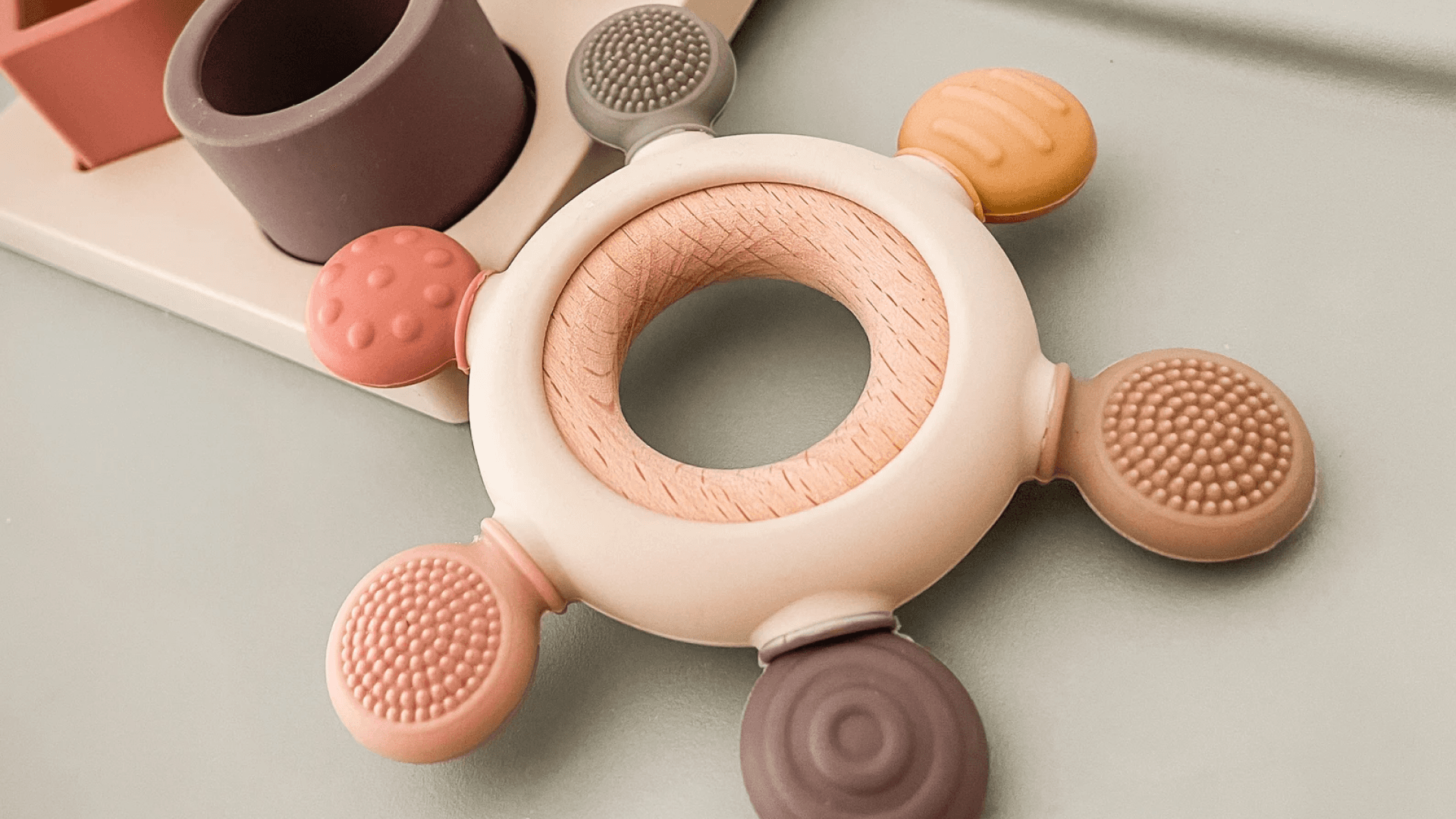 baby sensory toy ring