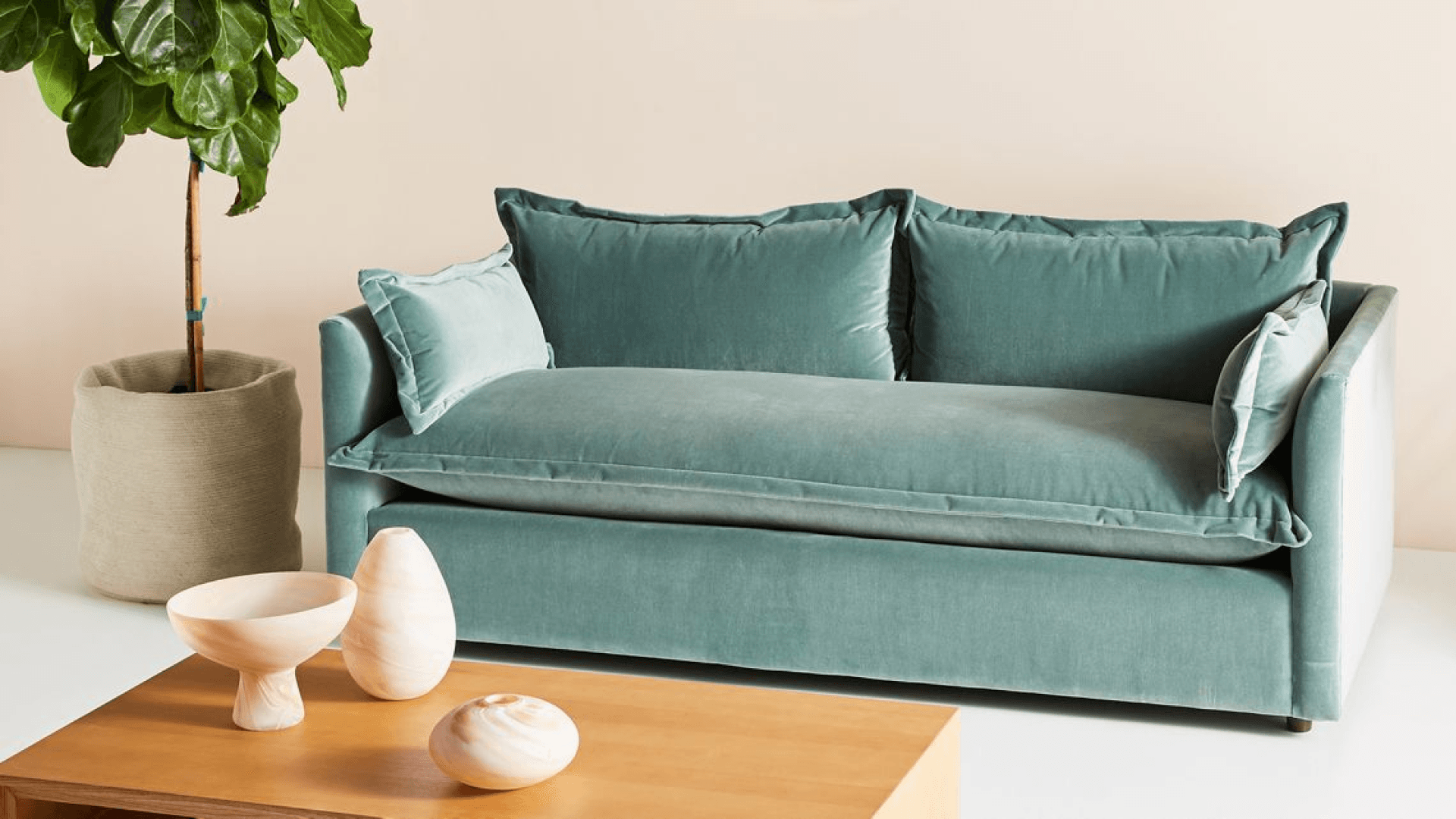 Green velvet online couch anthropologie