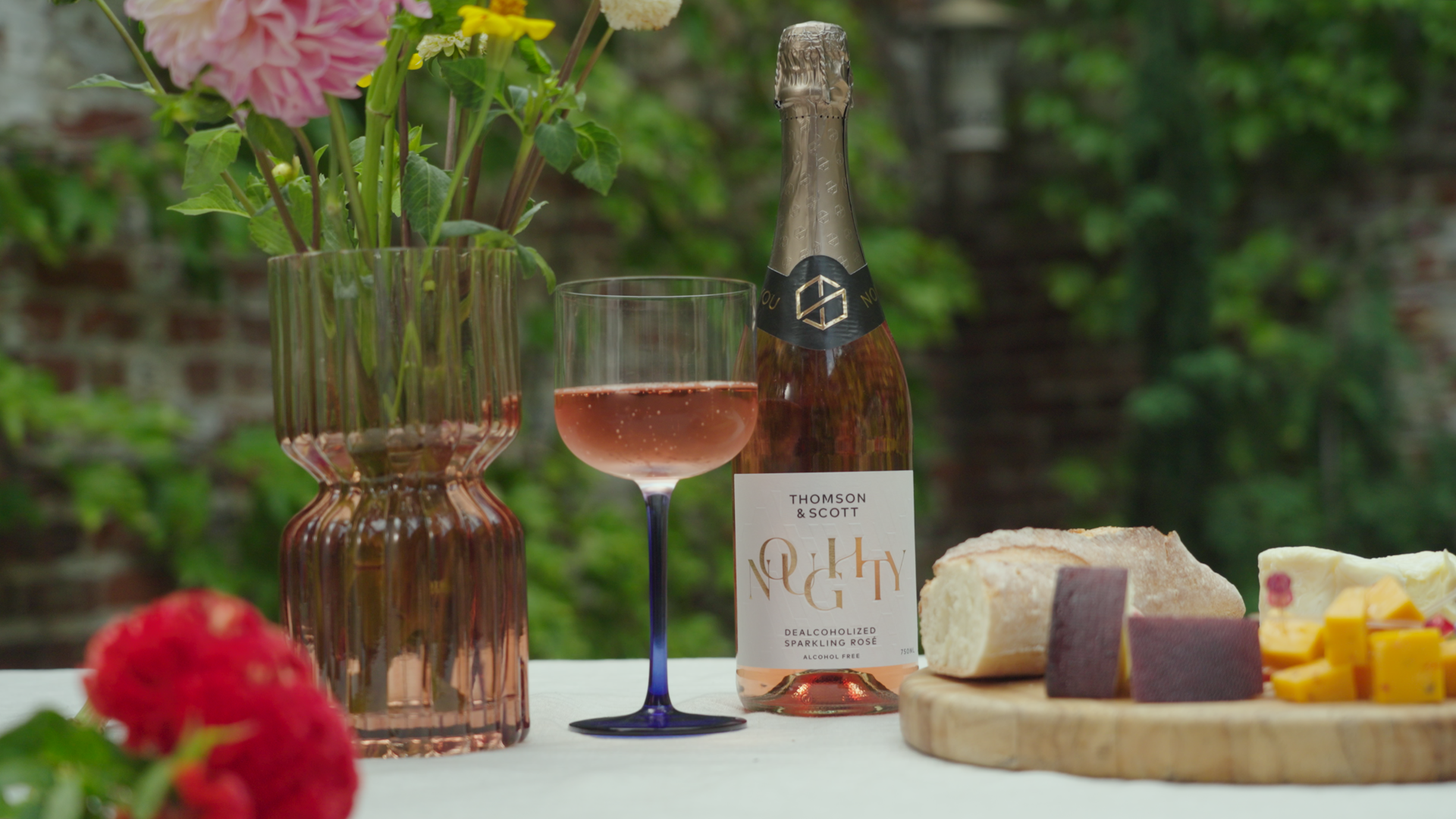 Thomson & Scott's Noughty Alcohol Free Sparkling Rose 