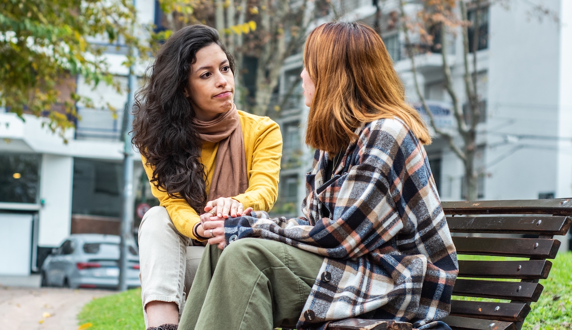 Featured image for How to Transform a Friend's Emotional Dumping Into a Healthy Venting Session