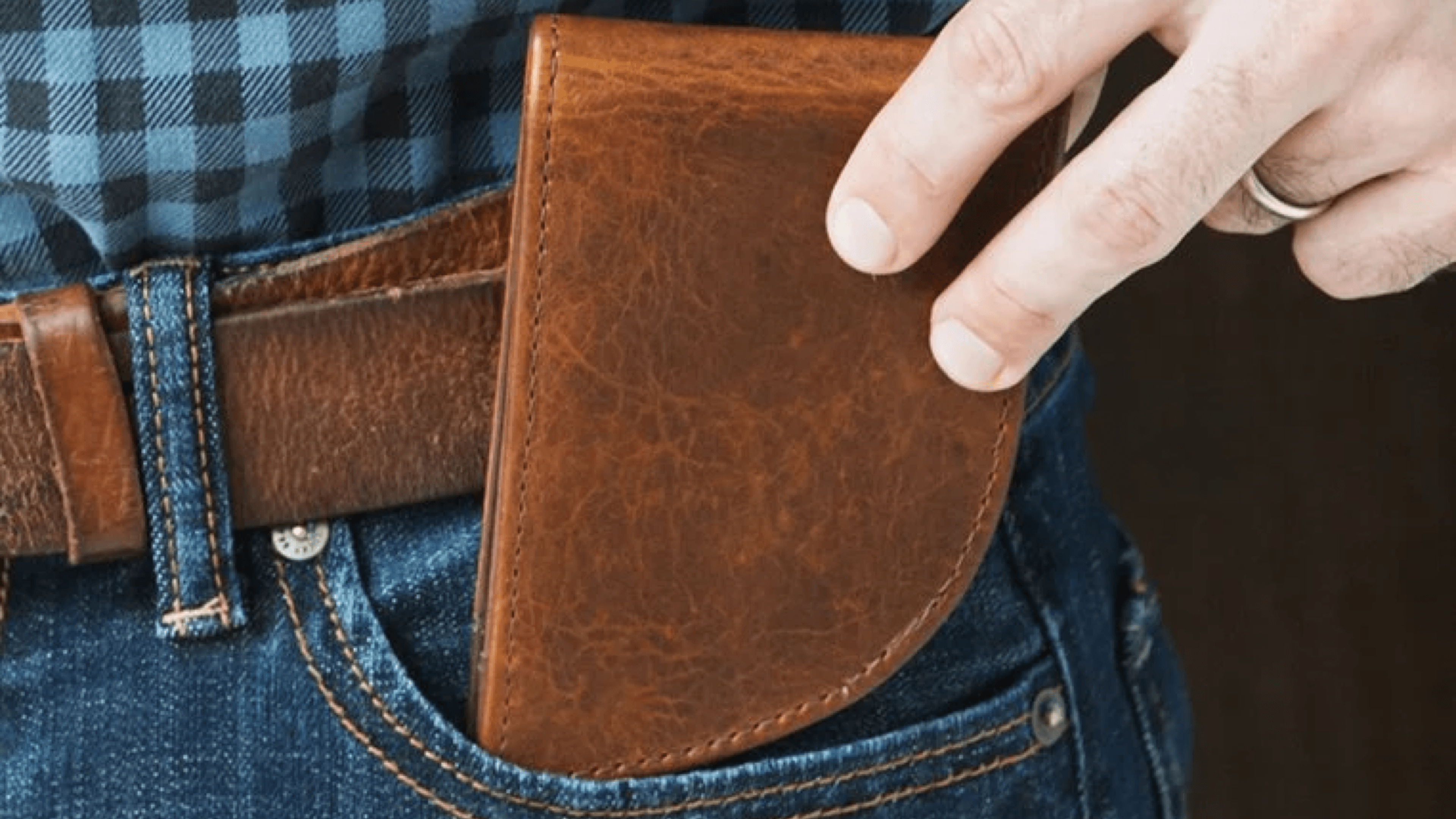 curved leather wallet to fit in front pocket