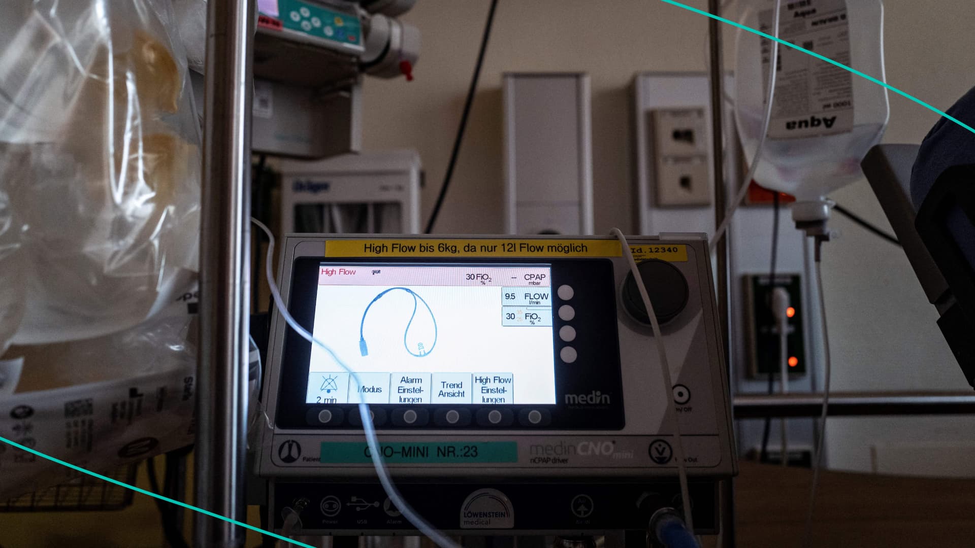The monitor of an oxygen dispenser shows the oxygen flow in an intensive care unit at the pediatric ward