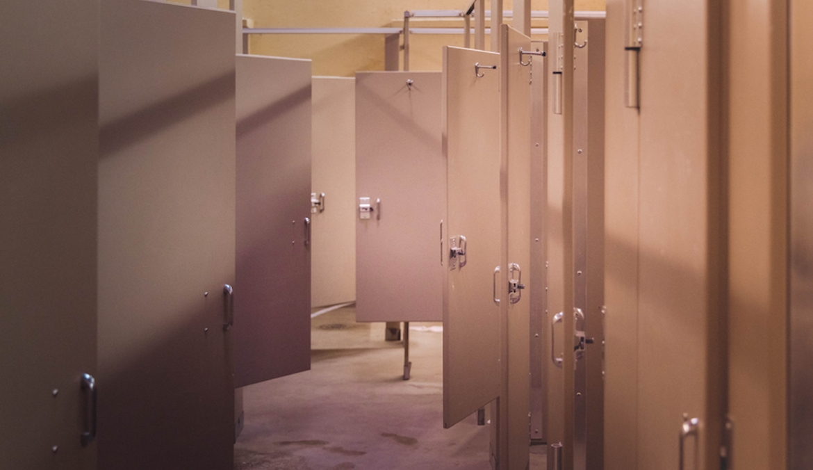 Featured image for The Real Reason the Poop Sweats Take You From 0 to Emergency in, Like, 10 Seconds