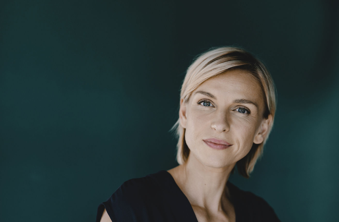 Featured image for Here's the Honest Truth About Taking Accutane as an Adult