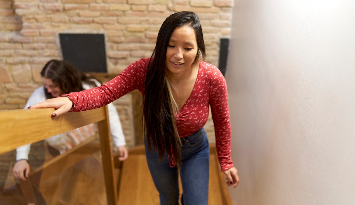 Featured image for 7 Things That Happen to Your Body When You Take the Stairs Every Day