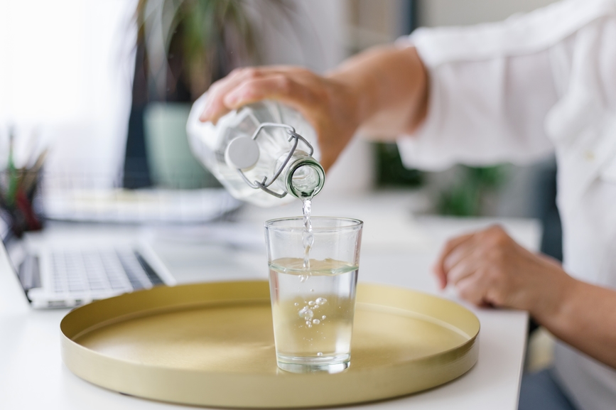 Featured image for ‘I’m a Gastroenterologist, and Here’s Why That Baking Soda Burp Test To Check Your Stomach Acid Levels Is a Huge Scam’