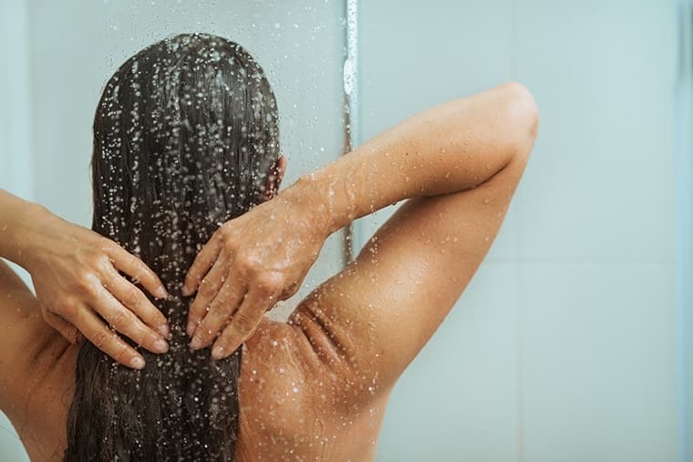 Featured image for 6 Avoidable Shower Mistakes That Can Cause Bacne Breakouts