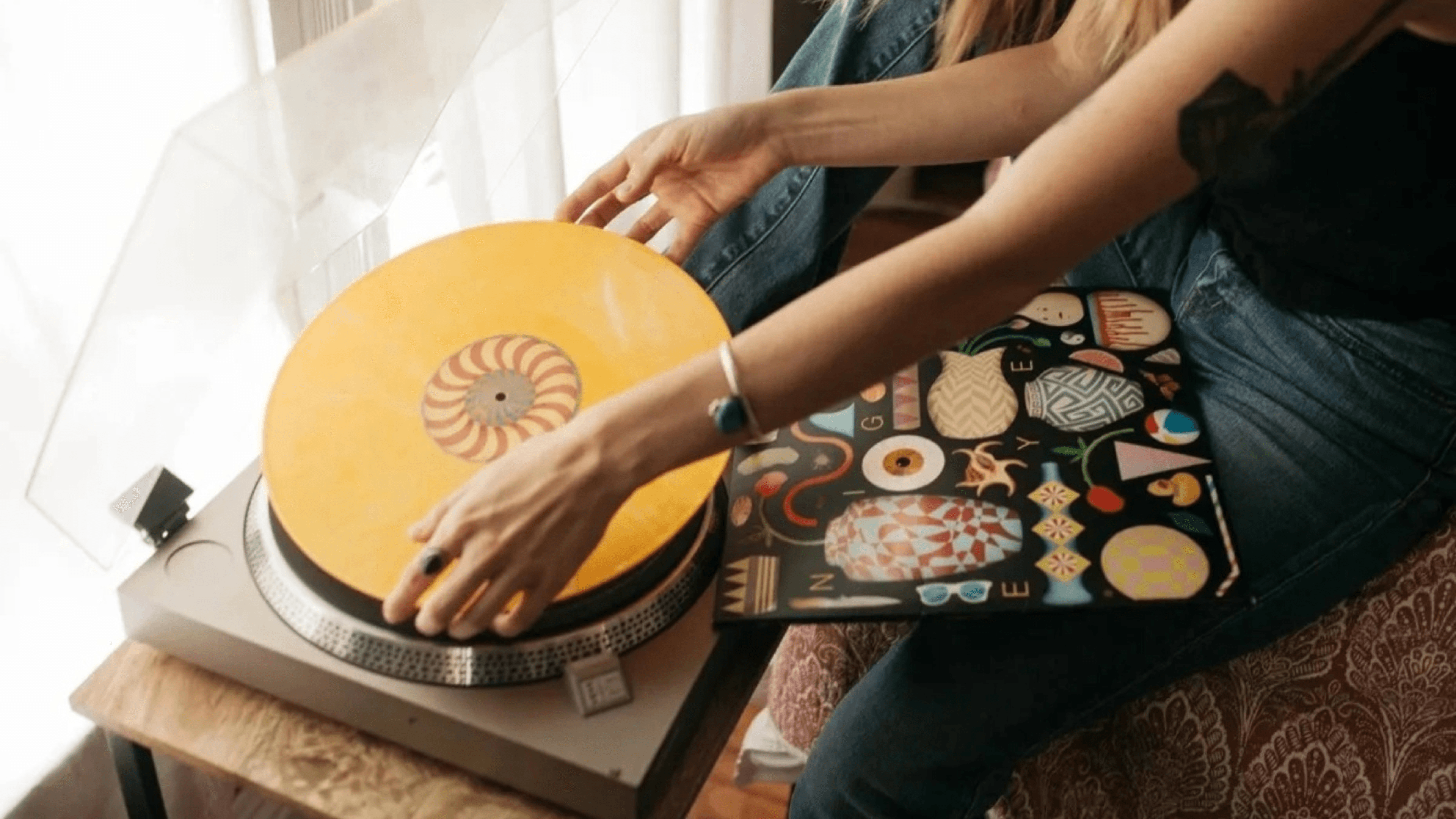 vinyl record home subscription