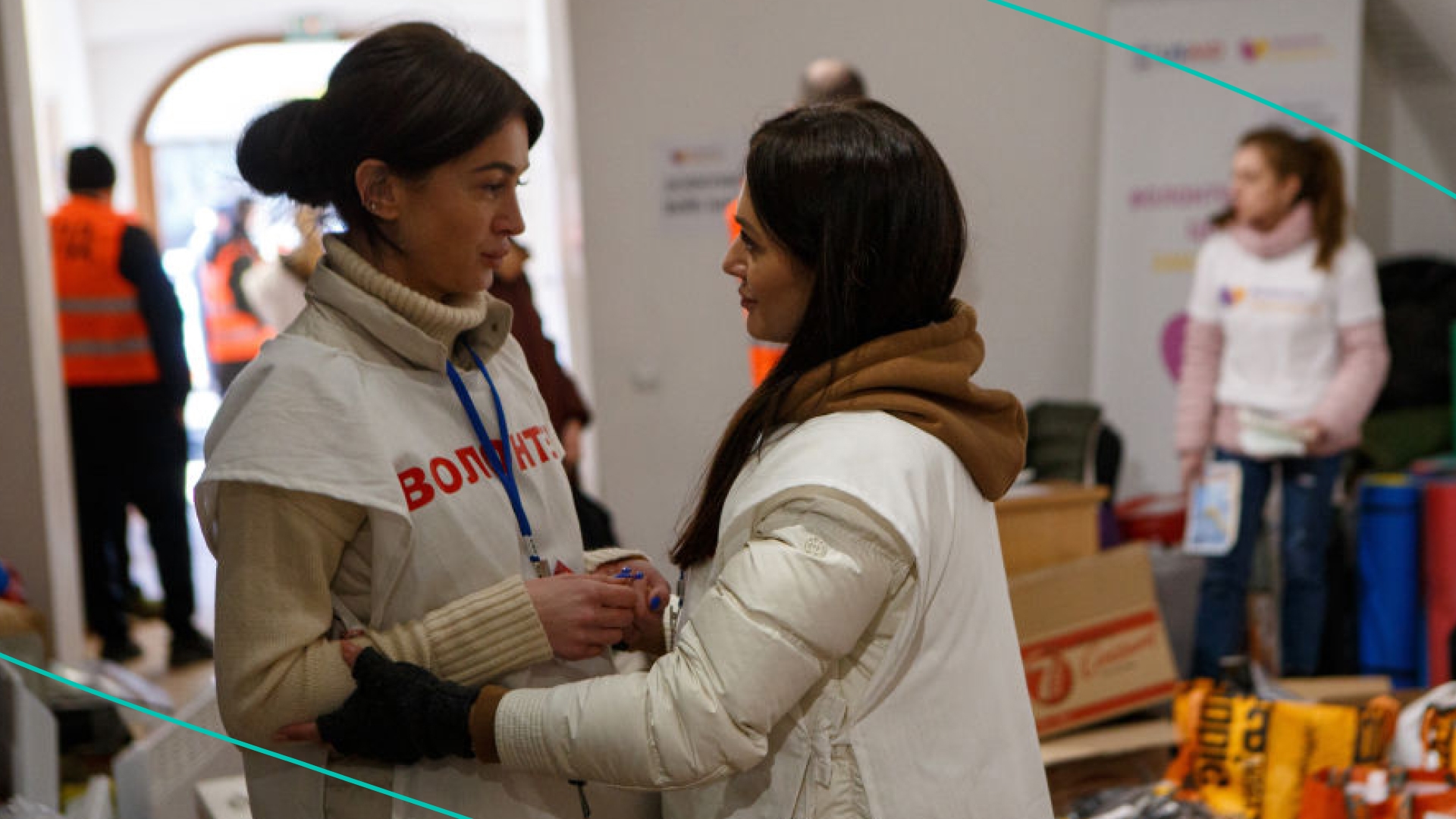 Volunteers helping Ukrainian refugees
