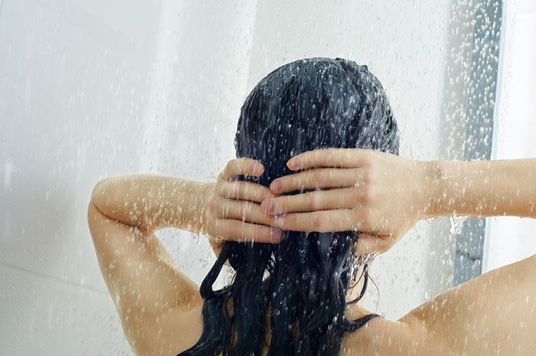 Featured image for 3 key things that happen when you stop showering for a month