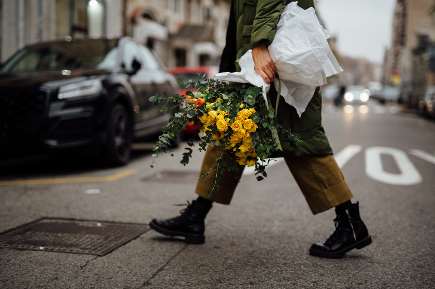 Featured image for The Sudden Urge To Poop After Leaving the House Is Rooted in Science, According to Experts