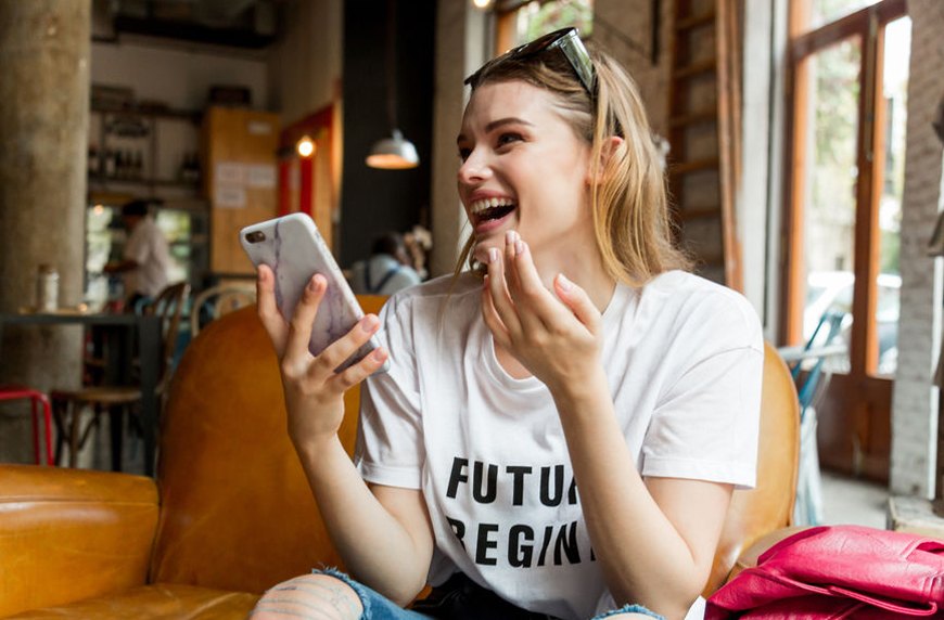 Featured image for A sexologist gave my Tinder profile a BDE makeover