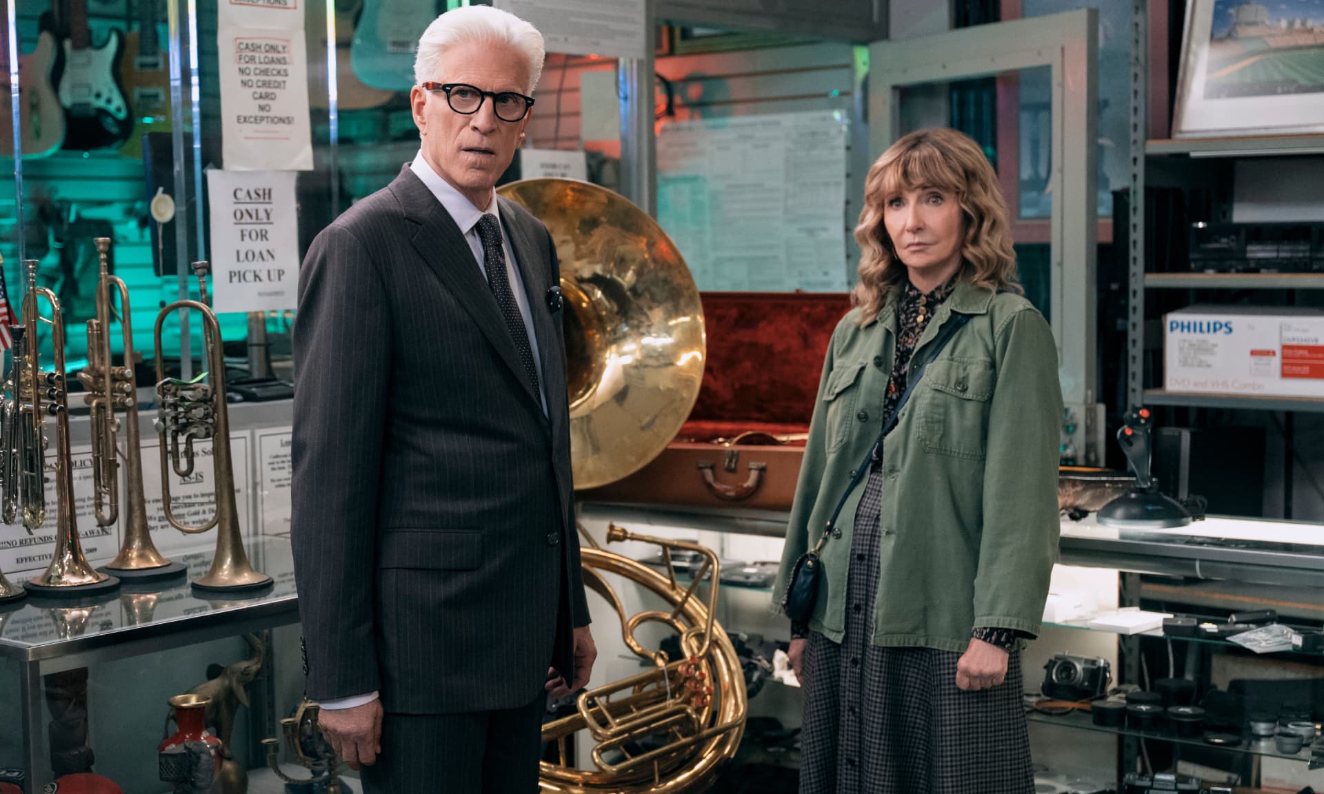 Ted Danson and Mary Steenburgen in A Man on the Inside