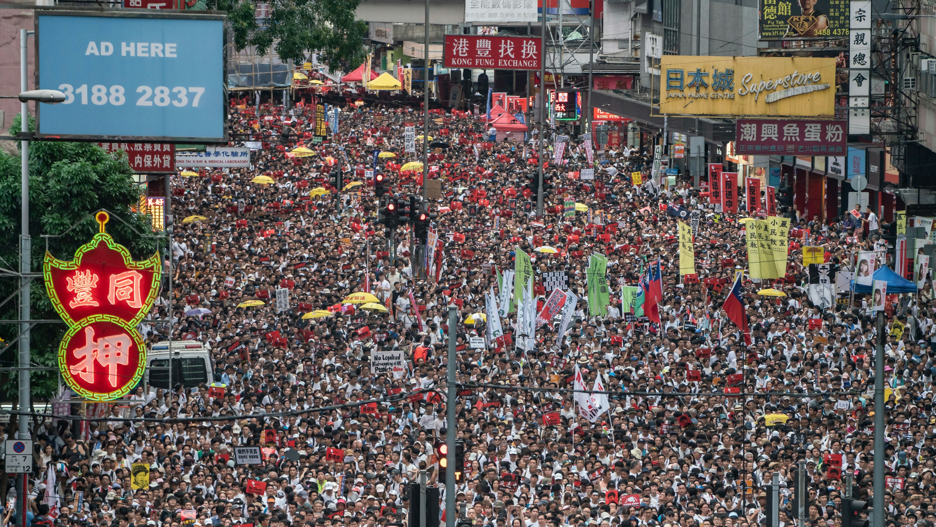 Hong Kong protests over extradition law