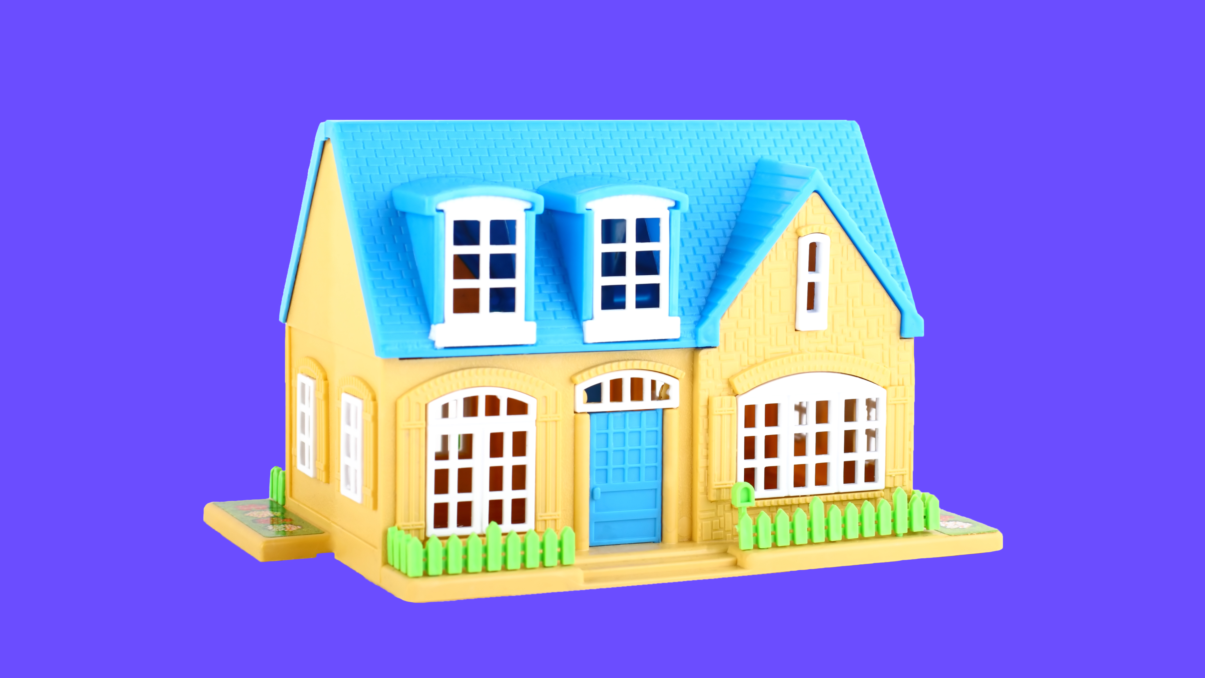 Toy doll house